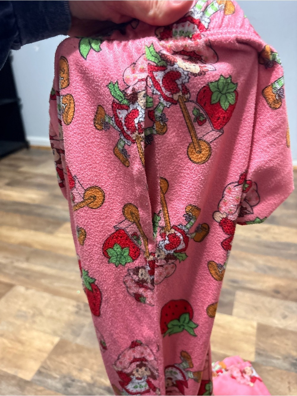 Strawberry Shortcake Girls Plush Pajama Pants Size 8/10 Medium 🍓💕 - Picture 3 of 3